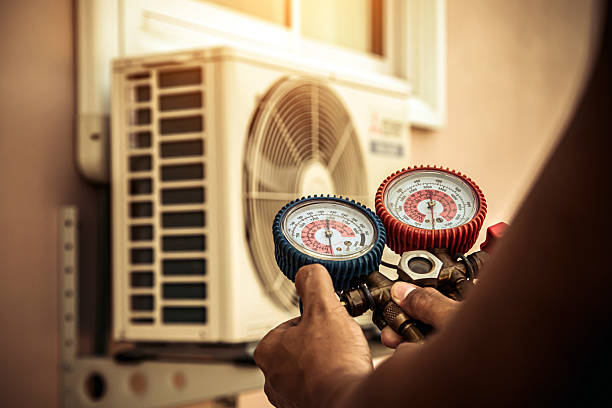 Professional Hvac technician working in Hightstown, NJ